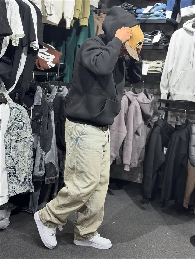 Sweatshirt à capuche